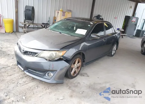 2014 Toyota Camry Se z USA, uszkodzony, nr VIN 4T1BF1FK4EU352371